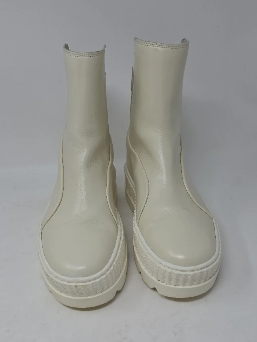 Puma x Fenty Rihanna Chelsea sneaker boots women white leather platform Size 8.5